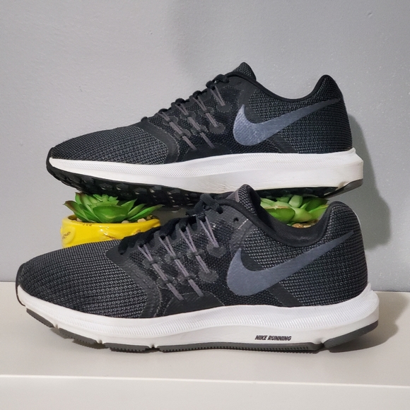 nike women's run swift